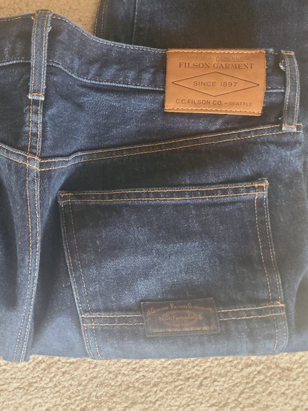 Filson - Heavy Rider Jeans - Picture 2 of 3